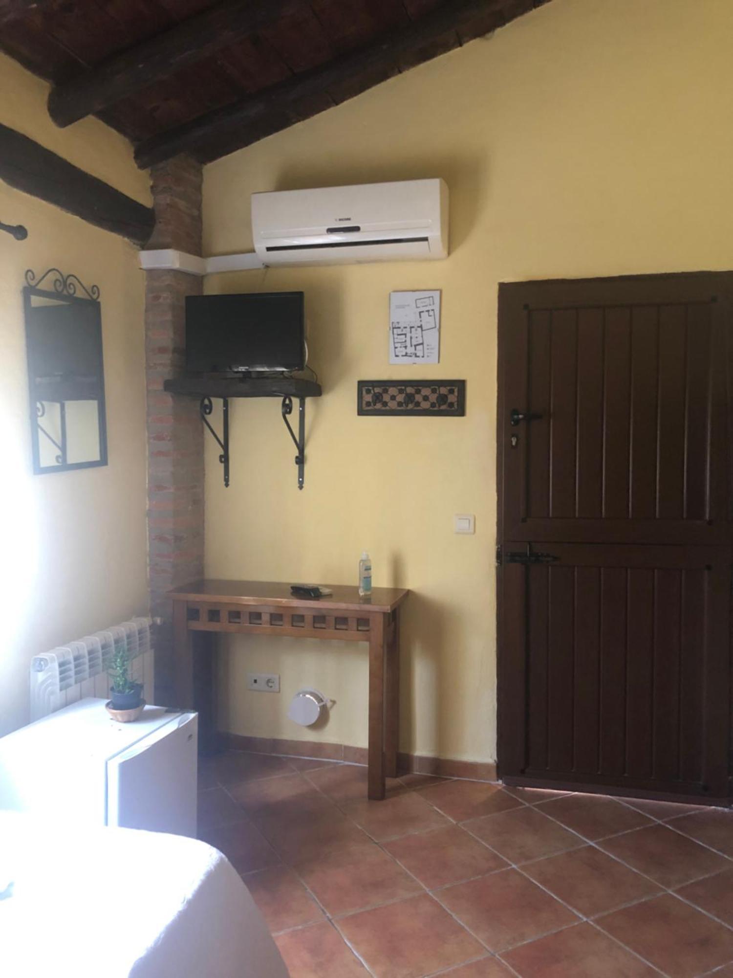 Hostal La Casa del Marqués Logrosán Exterior foto